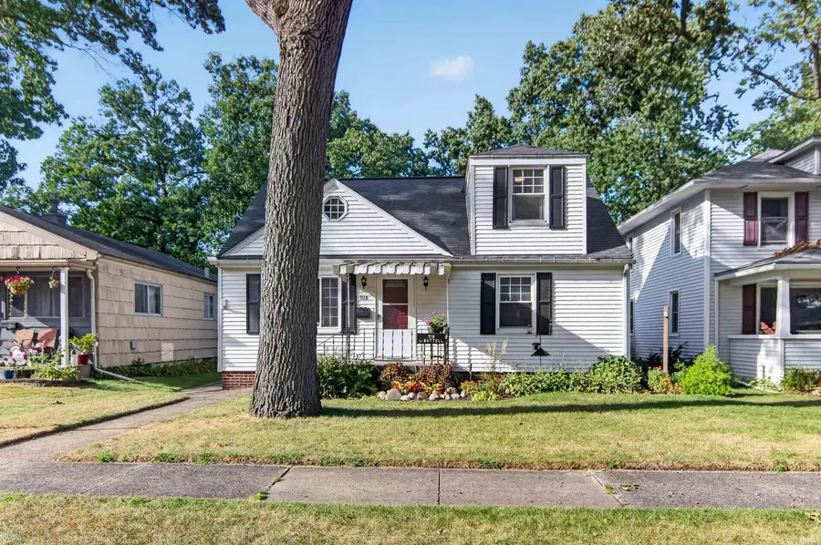 918 W Battell Street, Mishawaka, IN 46544 - #2