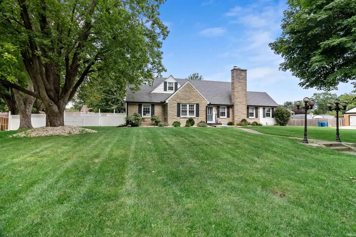 125 E North D Street, Gas City, IN 46933 - #1