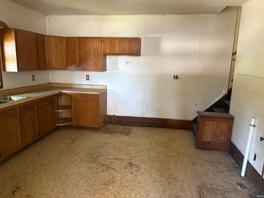 28 N Lafontaine Street, Huntington, IN 46750 - #3