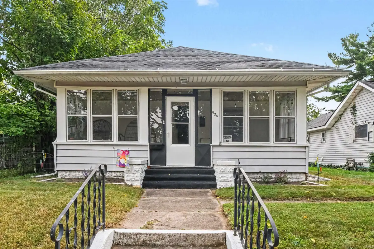 606 S 23rd Street, South Bend, IN 46615 - #1