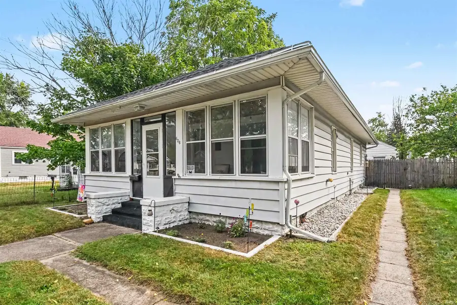 606 S 23rd Street, South Bend, IN 46615 - #2