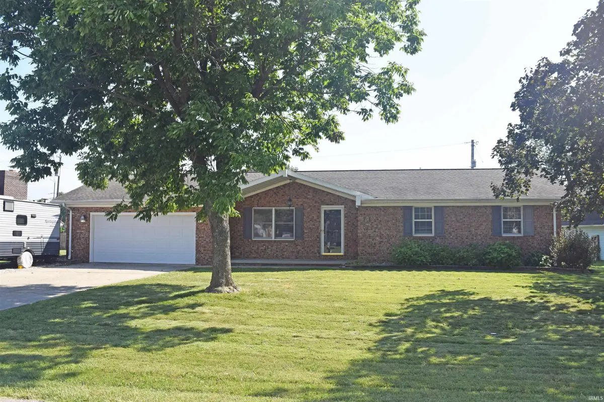 114 S Damosa Drive, Haubstadt, IN 47639 - #1
