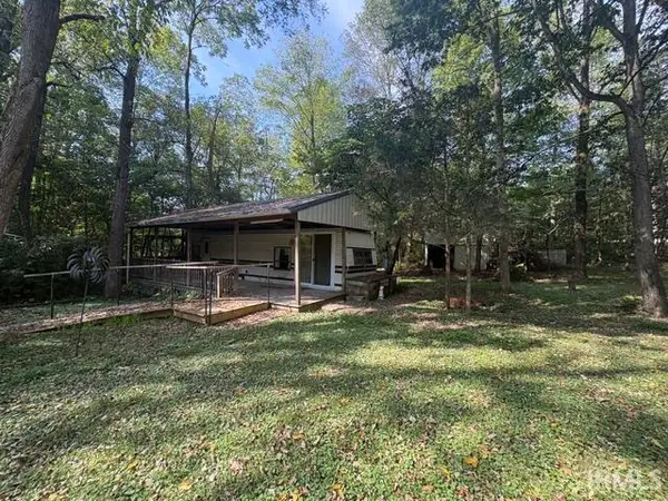 6108 S Wild Ironwood Street, Paoli, IN 47454