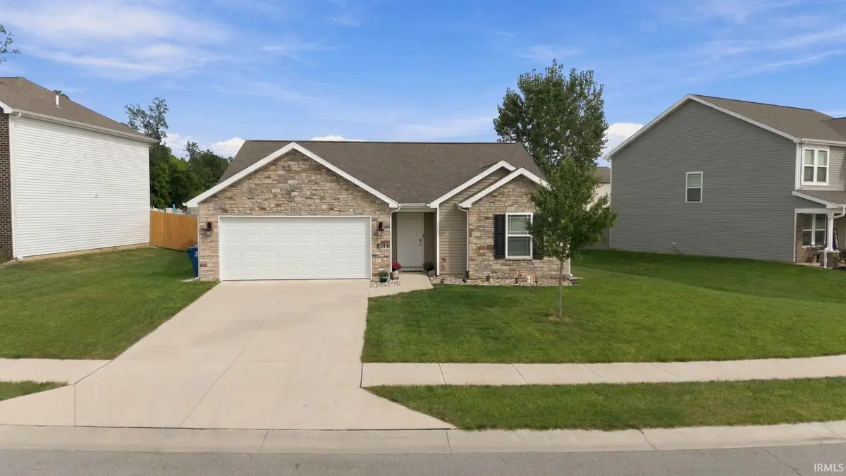 2302 Plateau Pointe, Fort Wayne, IN 46808 - #1