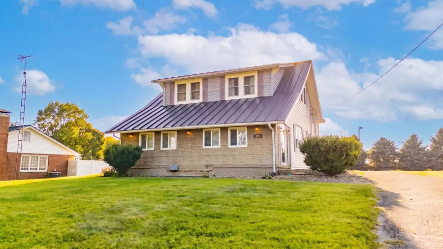 313 S Walnut Street, Mount Summit, IN 47361 - #2
