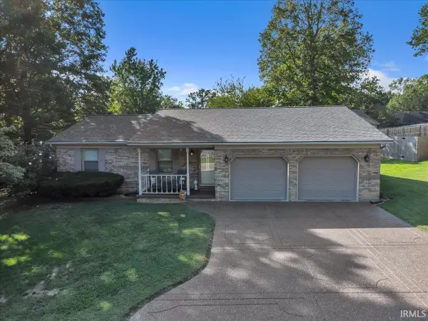 1410 Sandalwood Court, Evansville, IN 47720