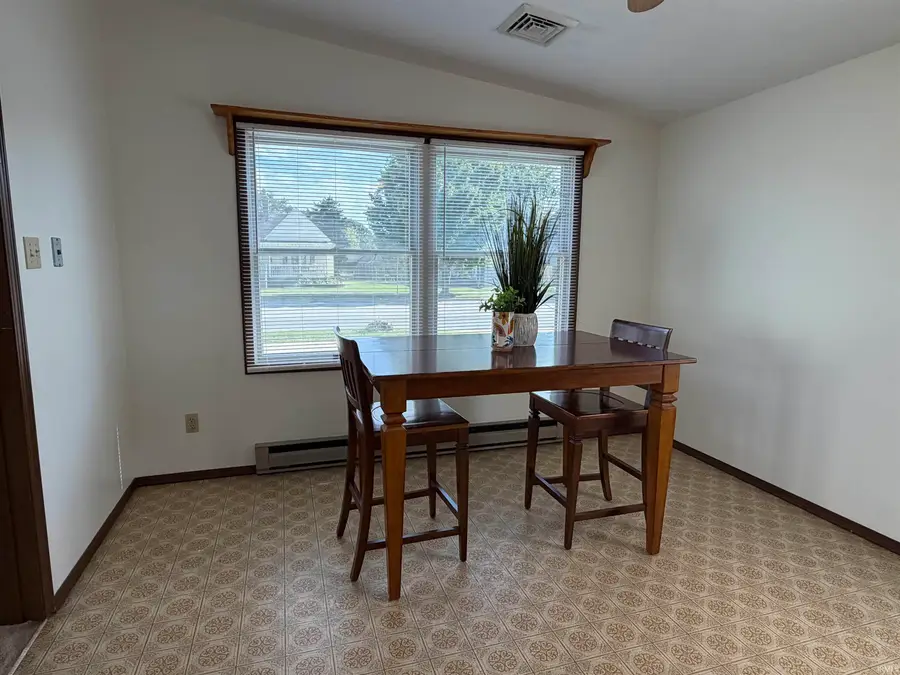 520 W Main Street, Peru, IN 46970 - #3