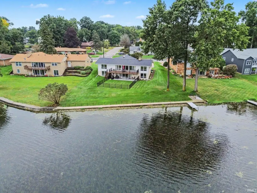 327 Manchester Drive, Mishawaka, IN 46544 - #3