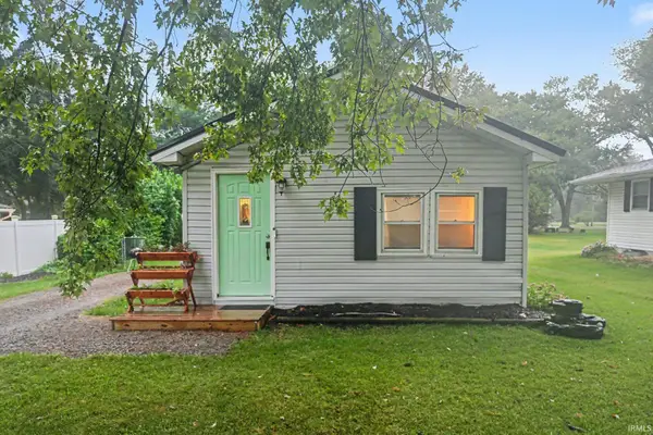 211 E Louis Street, Osceola, IN 46561