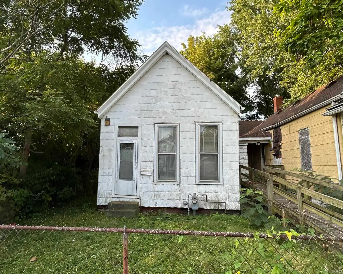 607 E Maryland Street, Evansville, IN 47711 - #1