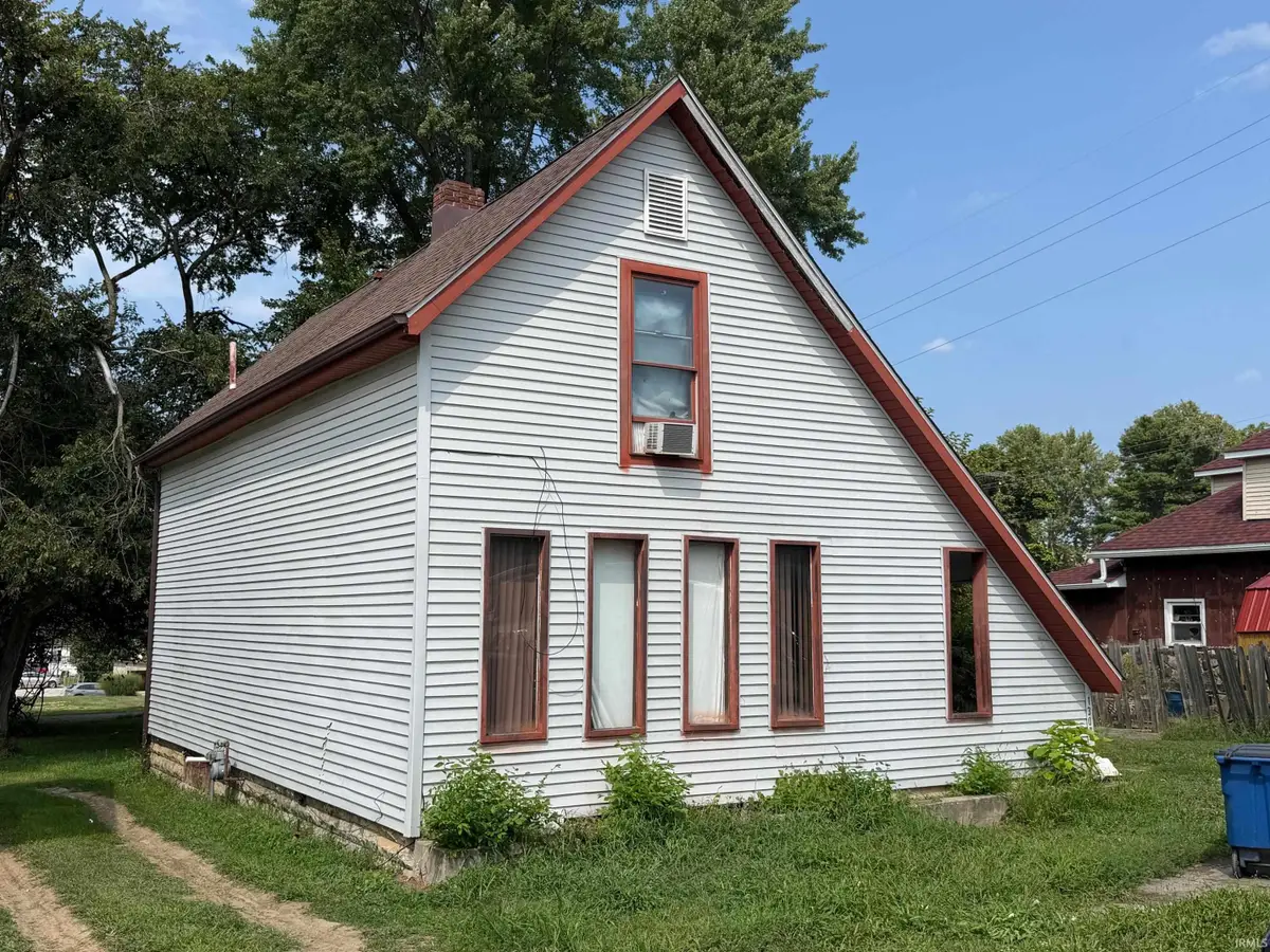 1307 4th Street, Bedford, IN 47421 - #1