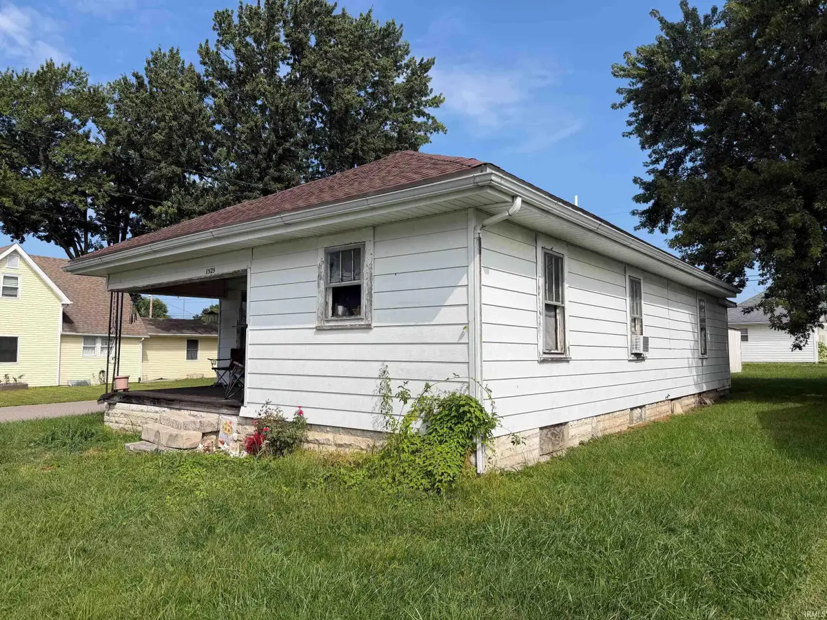 1525 2nd Street, Bedford, IN 47421 - #1
