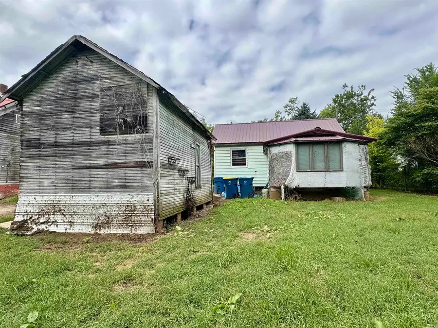 403 S River Ext Road, North Manchester, IN 46962 - #3