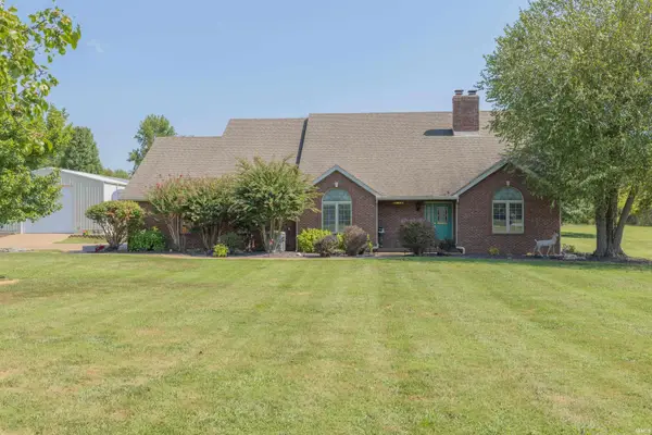 2022 S Center Road, Boonville, IN 47601