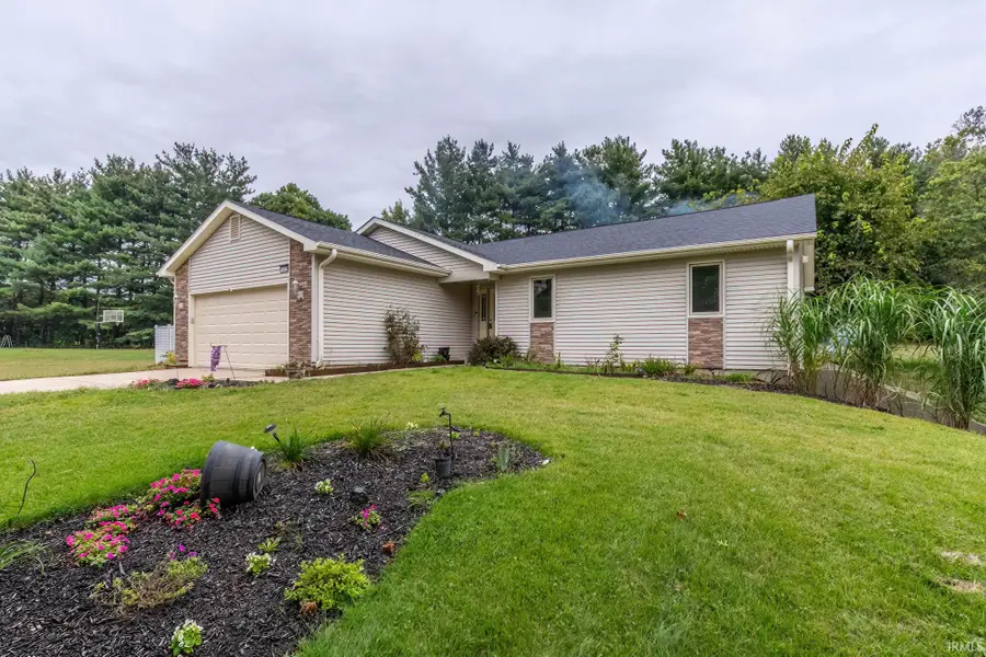1250 N Arbutus Trail, Warsaw, IN 46580 - #2