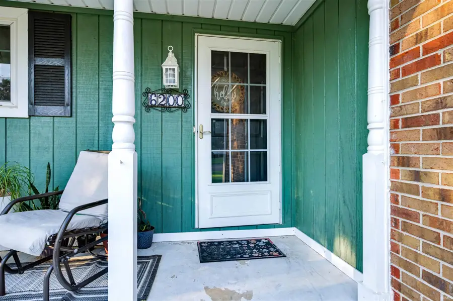 6200 Chesapeake Drive, Mount Vernon, IN 47620 - #3