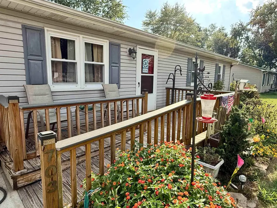 703 9th Street, Grandview, IN 47615 - #2