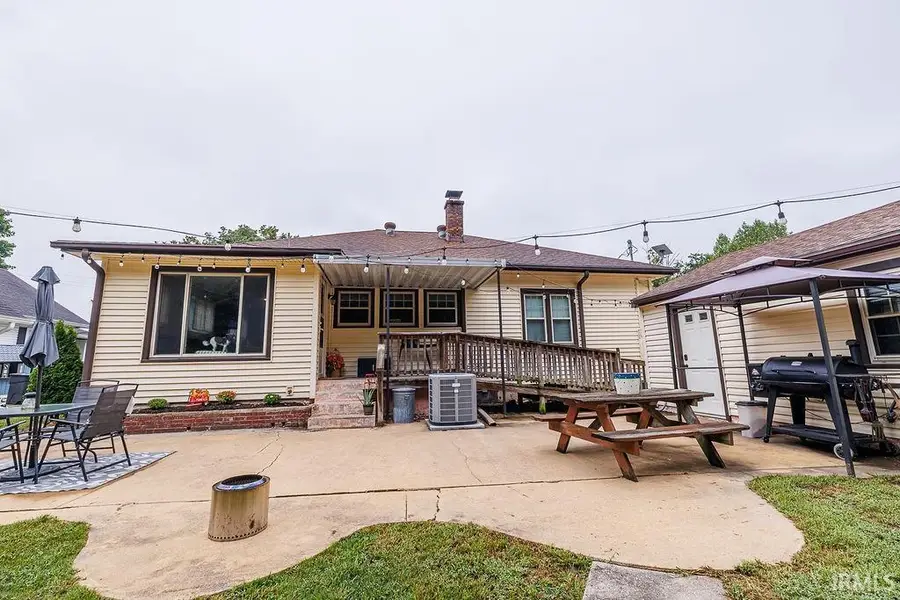 171 N Lewis Street, Bloomfield, IN 47424 - #2