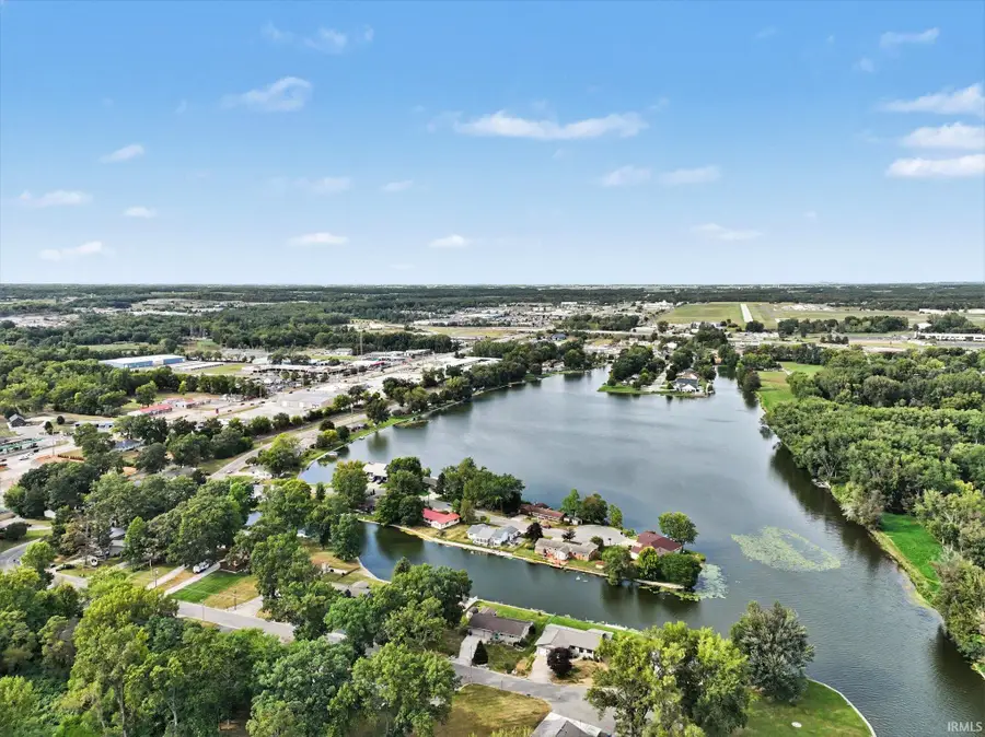 705 E Ross Avenue, Warsaw, IN 46580 - #3