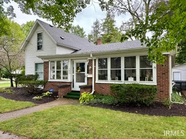 105 S Riverside Drive, Winamac, IN 46996
