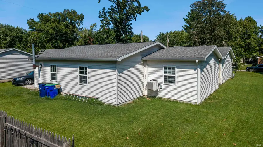 905 E Kentucky Street, Princeton, IN 47670 - #3