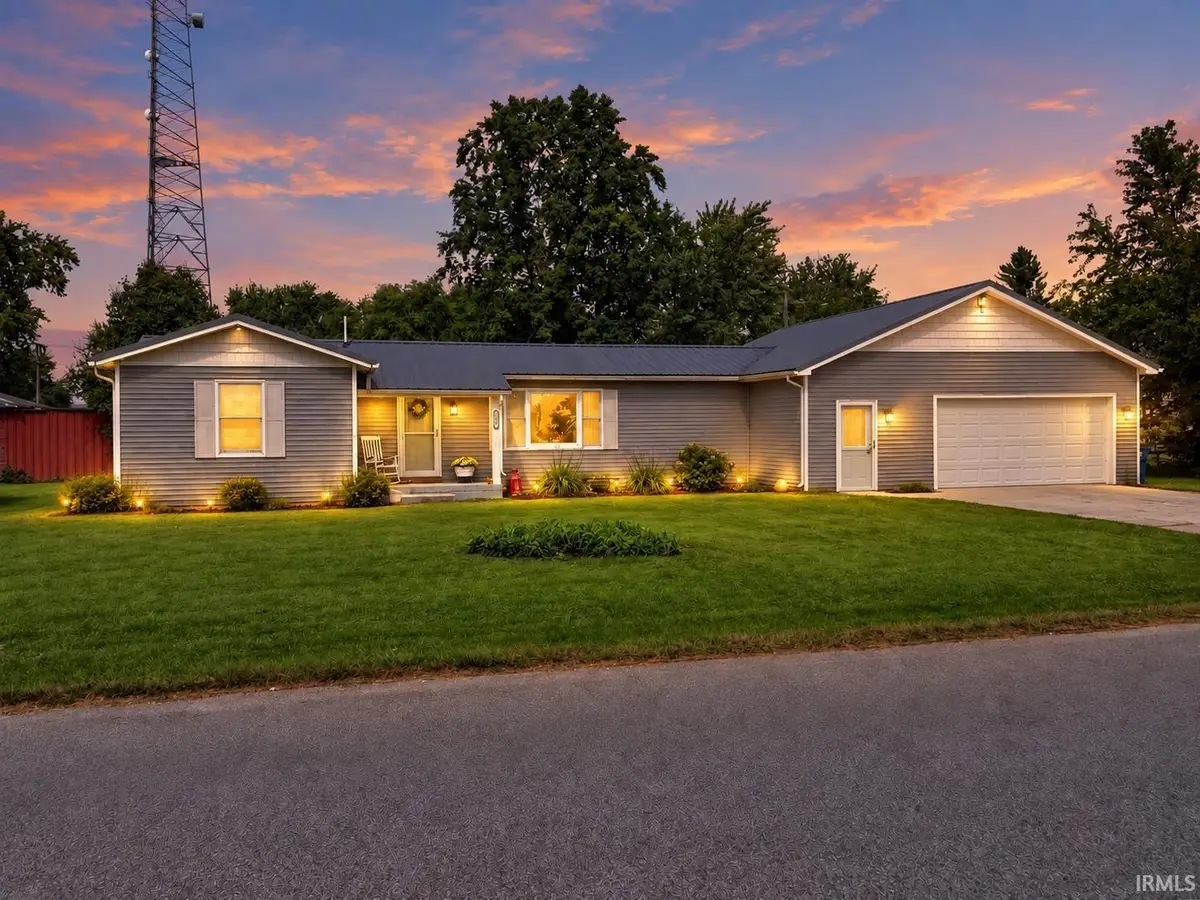 206 E Delaware Street, Medaryville, IN 47957 - #1