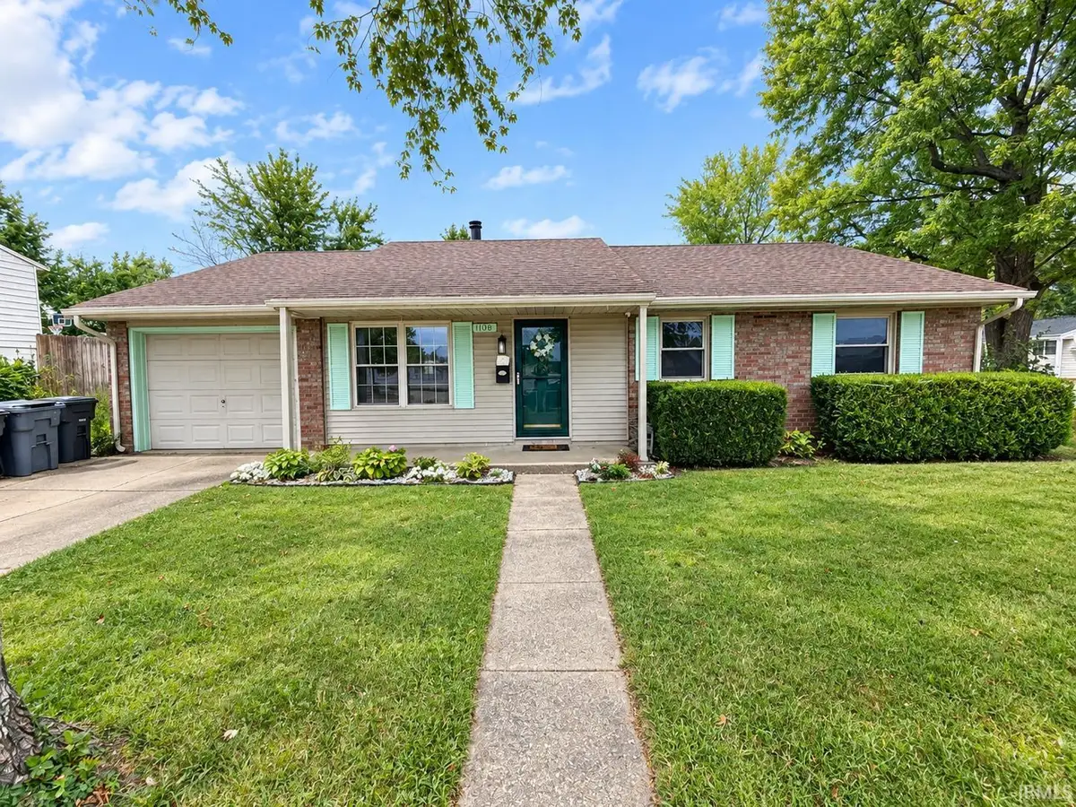 1001 Old Post Road, Evansville, IN 47710 - #1