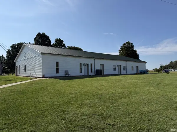 10080 S Koch Drive, Poseyville, IN 47633