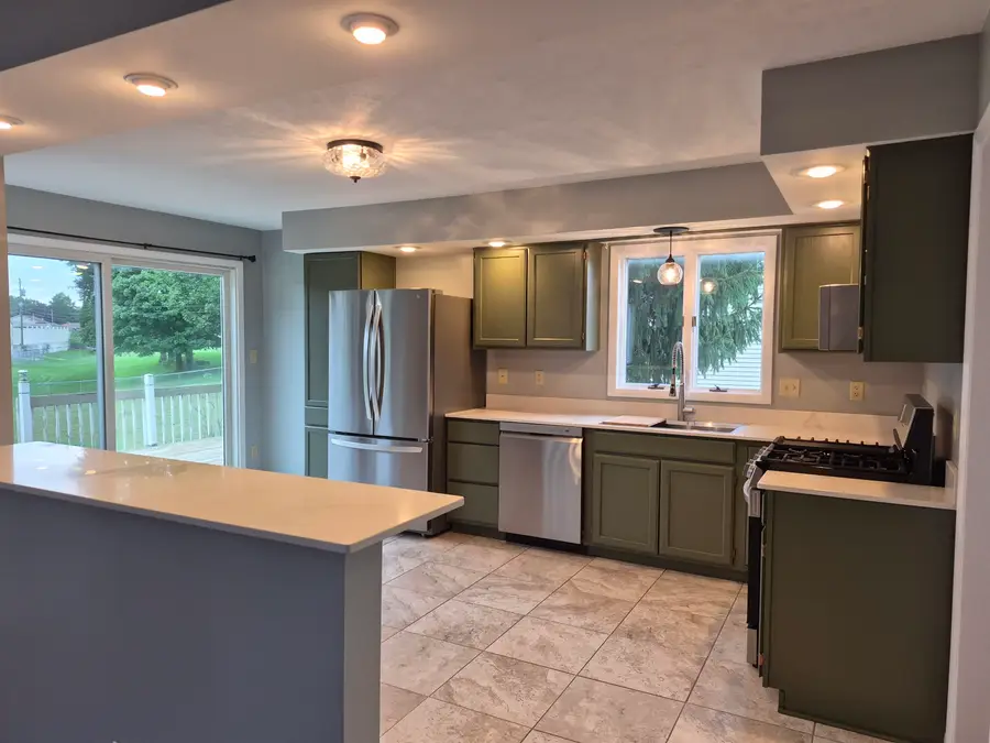11689 S Strohm Drive, Mishawaka, IN 46545 - #3