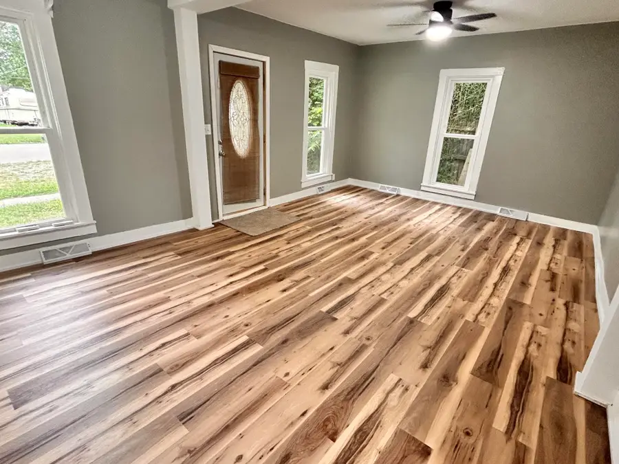 307 E Broad Street, South Whitley, IN 46787 - #3
