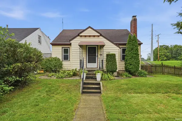 1102 Pemberton Drive, Fort Wayne, IN 46805
