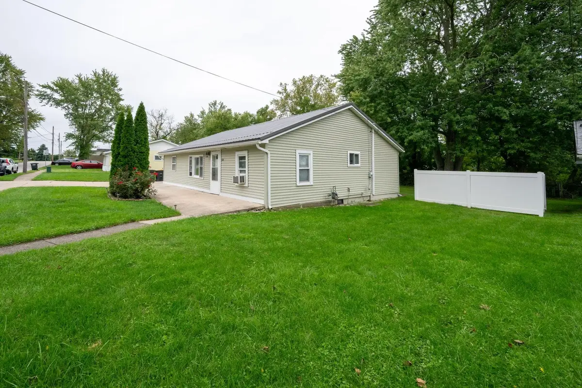 1104 Town Street, Kendallville, IN 46755 - #1