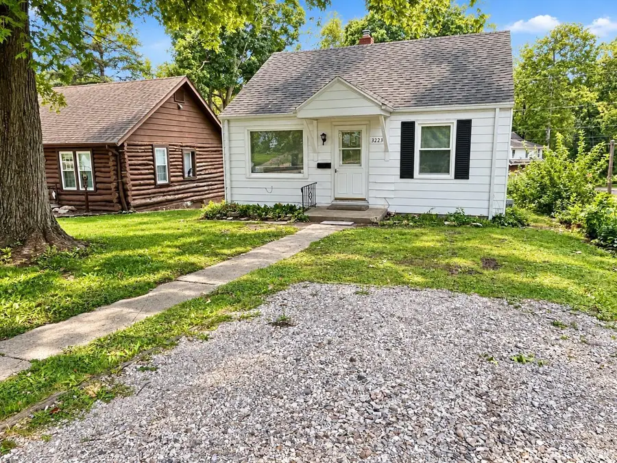 3223 Eastbrook Drive, Fort Wayne, IN 46805 - #3