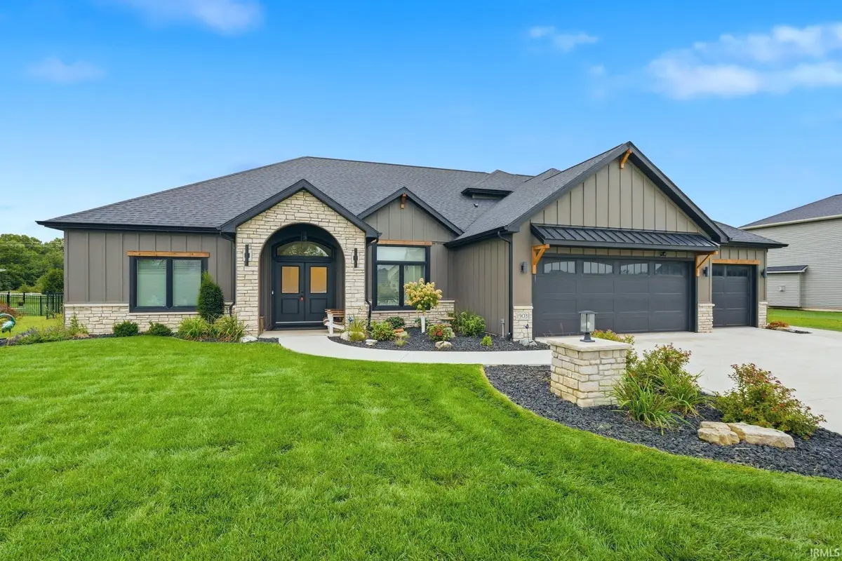 19031 Ringo Road, Auburn, IN 46706 - #1