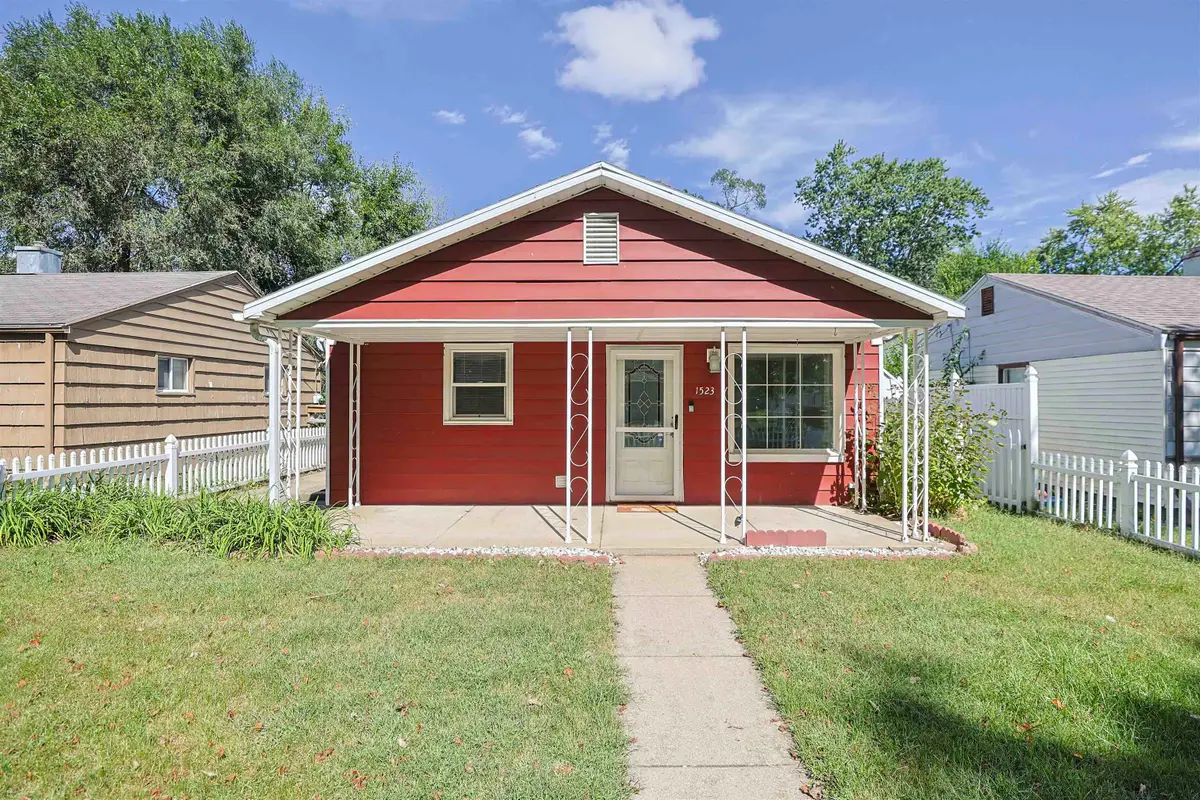 1523 E Fox Street, South Bend, IN 46613 - #1