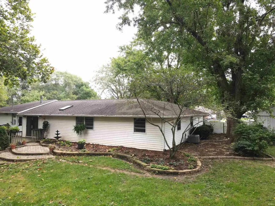 1225 S Colony Court, Yorktown, IN 47396 - #2