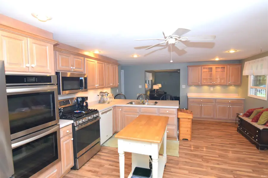 1225 S Colony Court, Yorktown, IN 47396 - #3