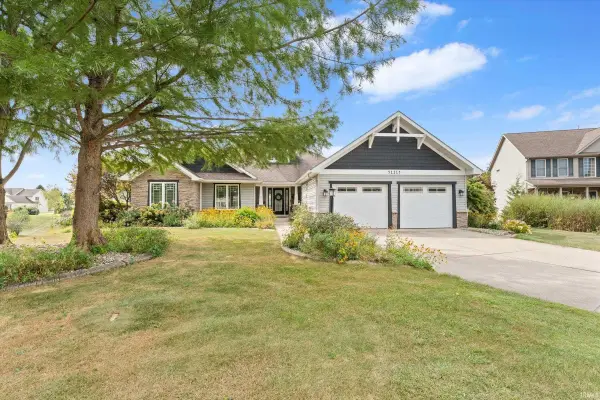 51215 Enchanted Oak Court, South Bend, IN 46628