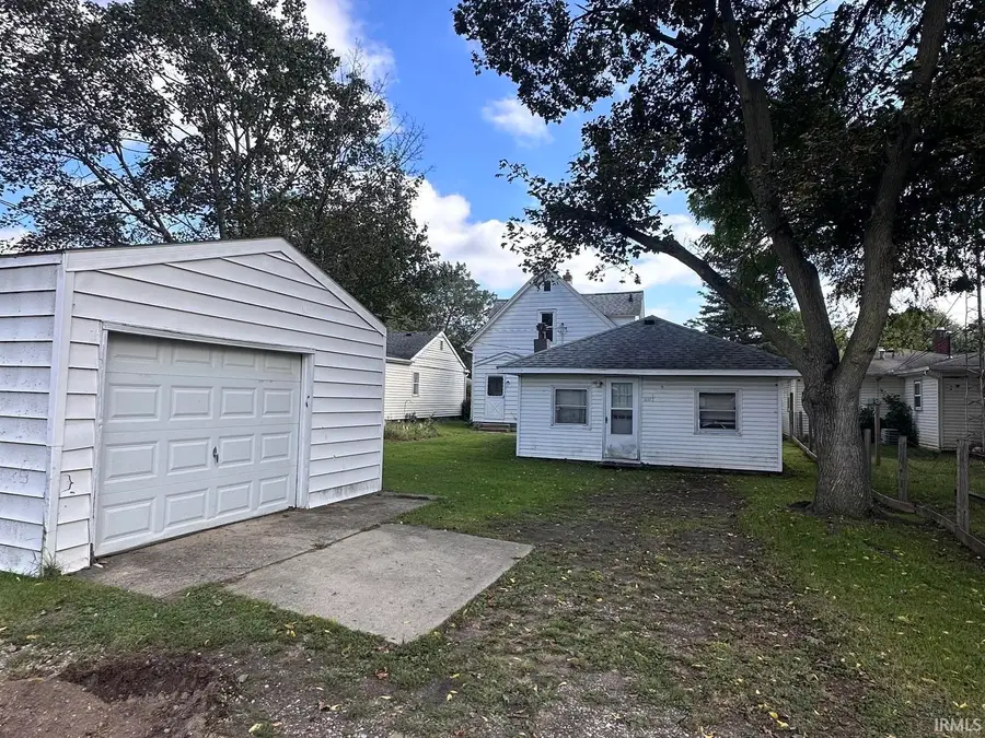 1233 S 33rd Street, South Bend, IN 46615 - #3