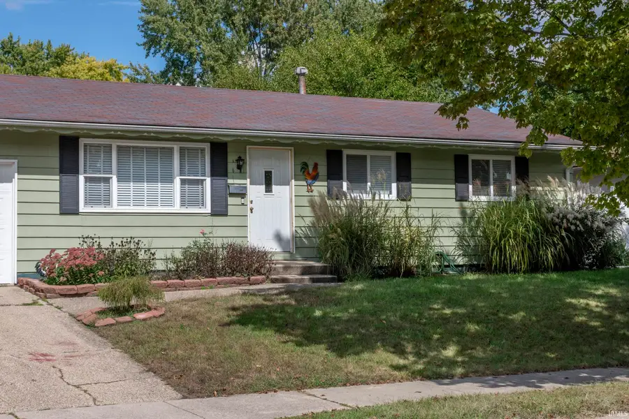 746 E 11th Street, Mishawaka, IN 46544 - #2