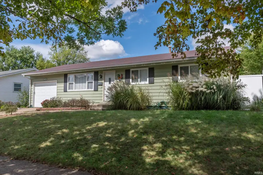 746 E 11th Street, Mishawaka, IN 46544 - #3