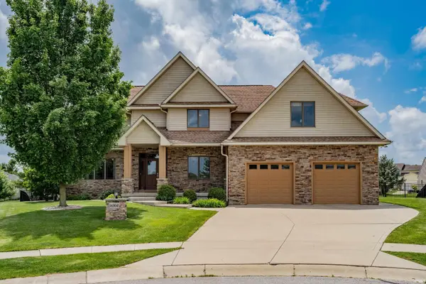 2002 Falcon Ridge Court, Fort Wayne, IN 46845