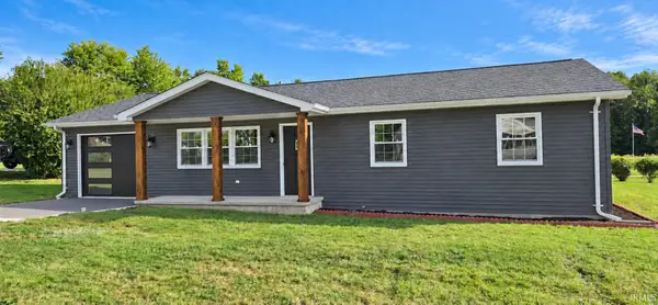 16 Kelly Drive, Washington, IN 47501