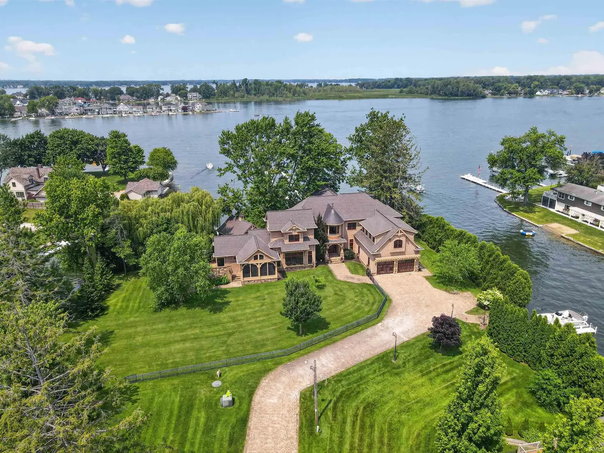 11751 N Black Point Road, Syracuse, IN 46567 - #1