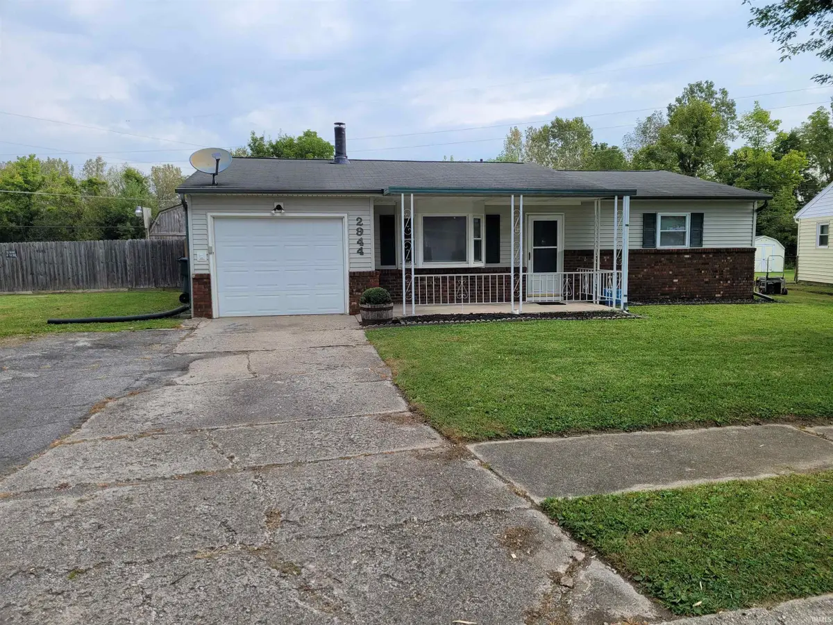 2944 S Chippewa Lane, Muncie, IN 47302 - #1