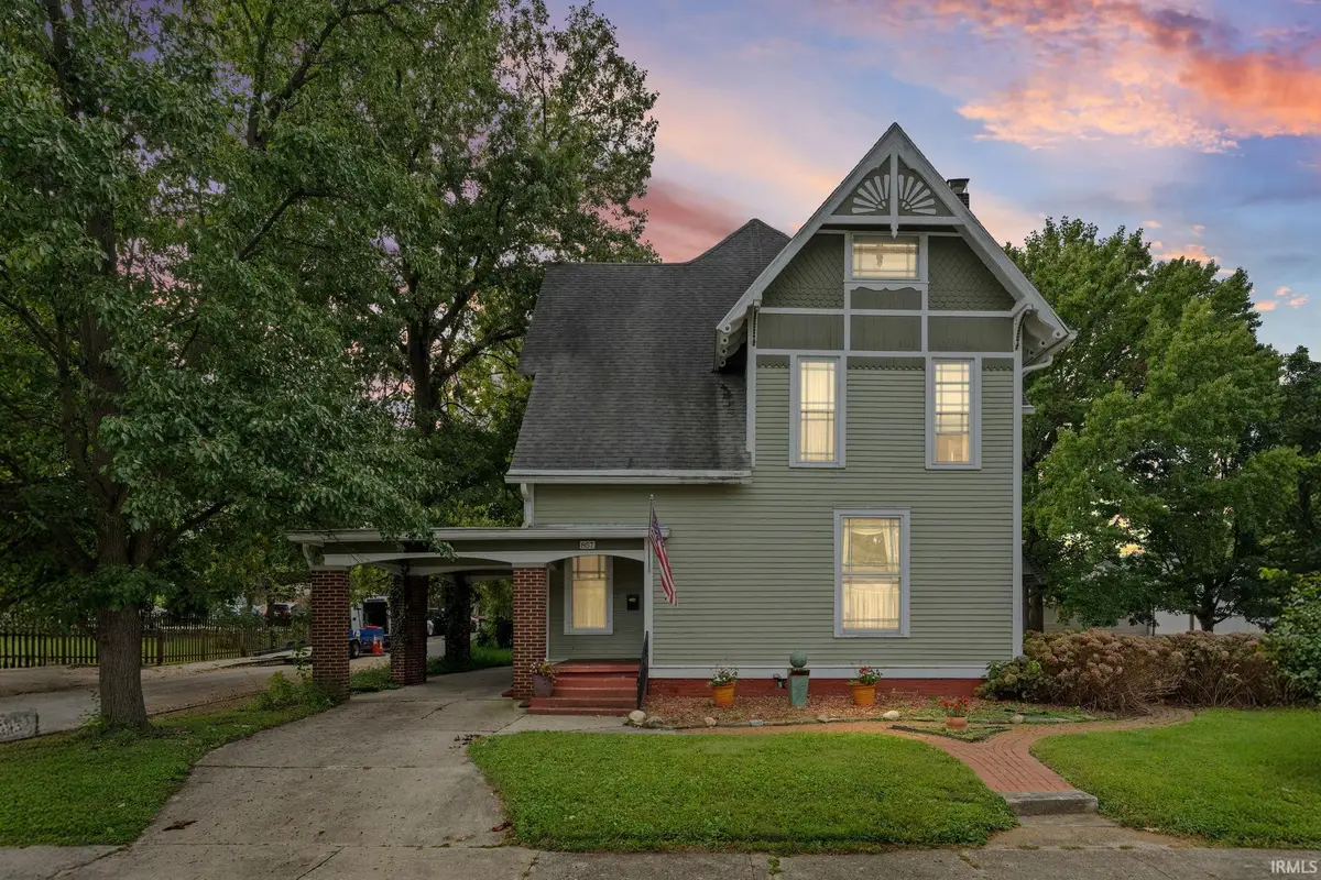 857 E Clinton Street, Frankfort, IN 46041 - #1