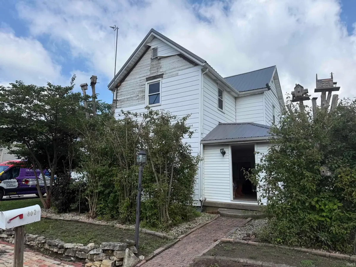 802 W Commercial Street, Hartford City, IN 47348 - #1