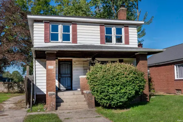 1109 Diamond Avenue, South Bend, IN 46628