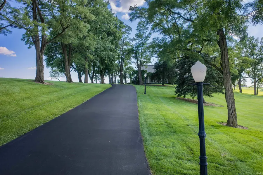 2209 E 900 N Road, Huntington, IN 46750 - #3