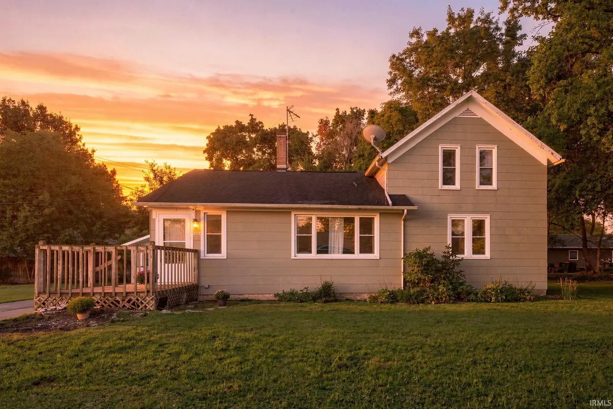 317 W 16th Street, Auburn, IN 46706 - #1